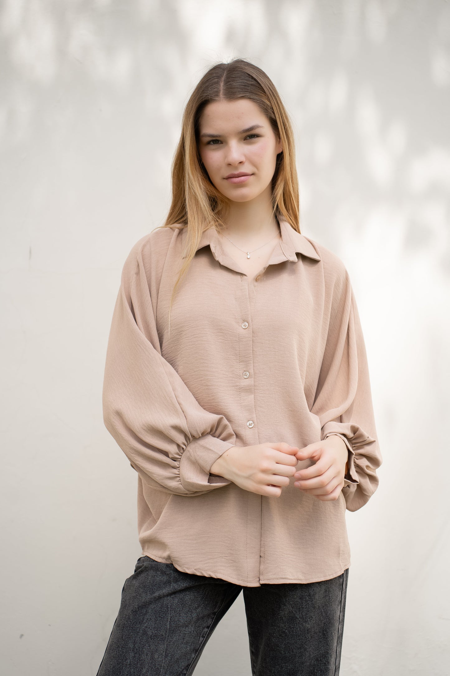Blusa Kyle Camel Básica