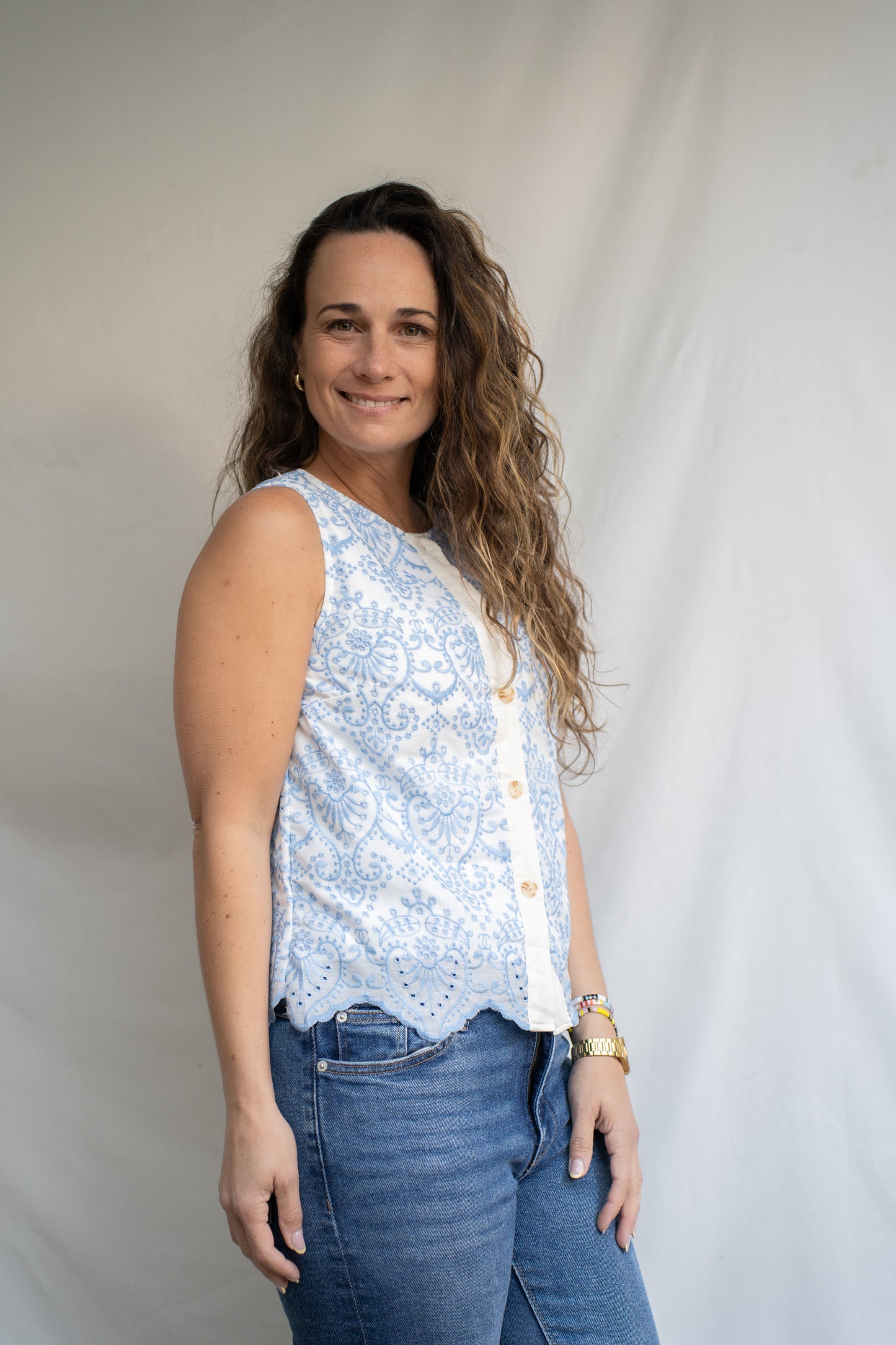Blusa Pacha Celeste Bordada