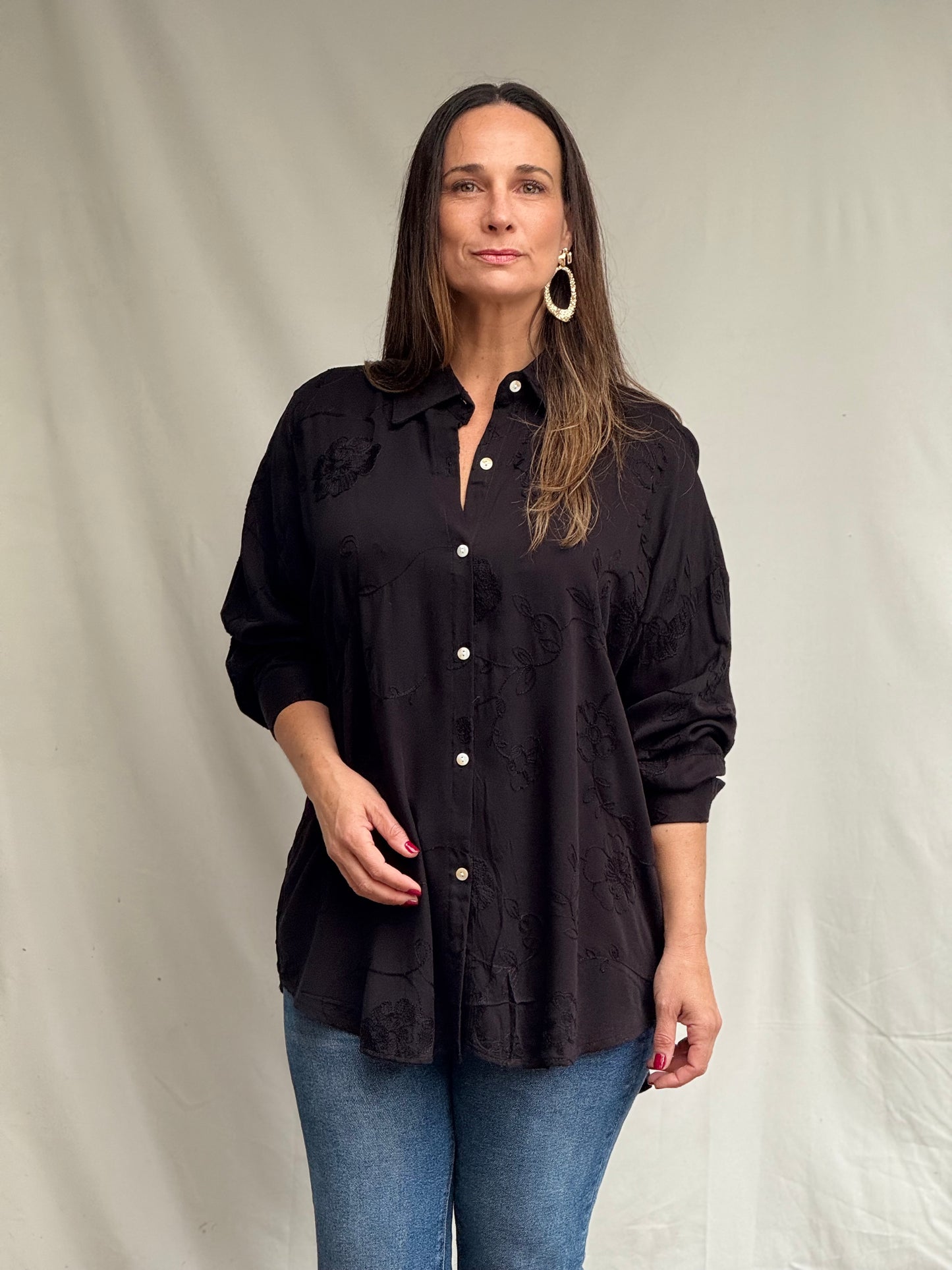 Blusa Rufina Negra Bordada