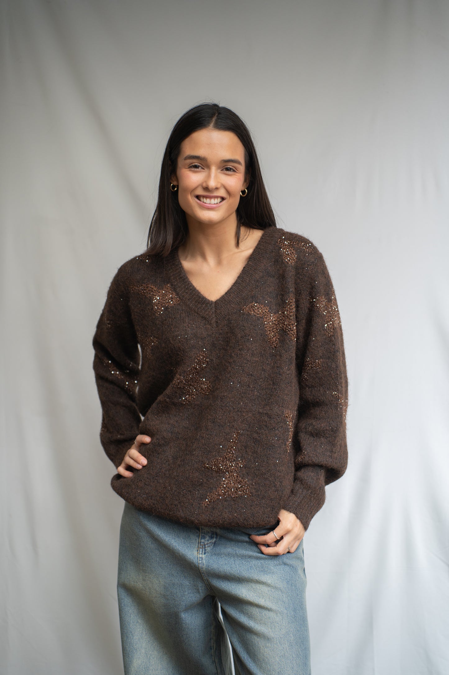 Sweater Niet Choco Aplicaciones
