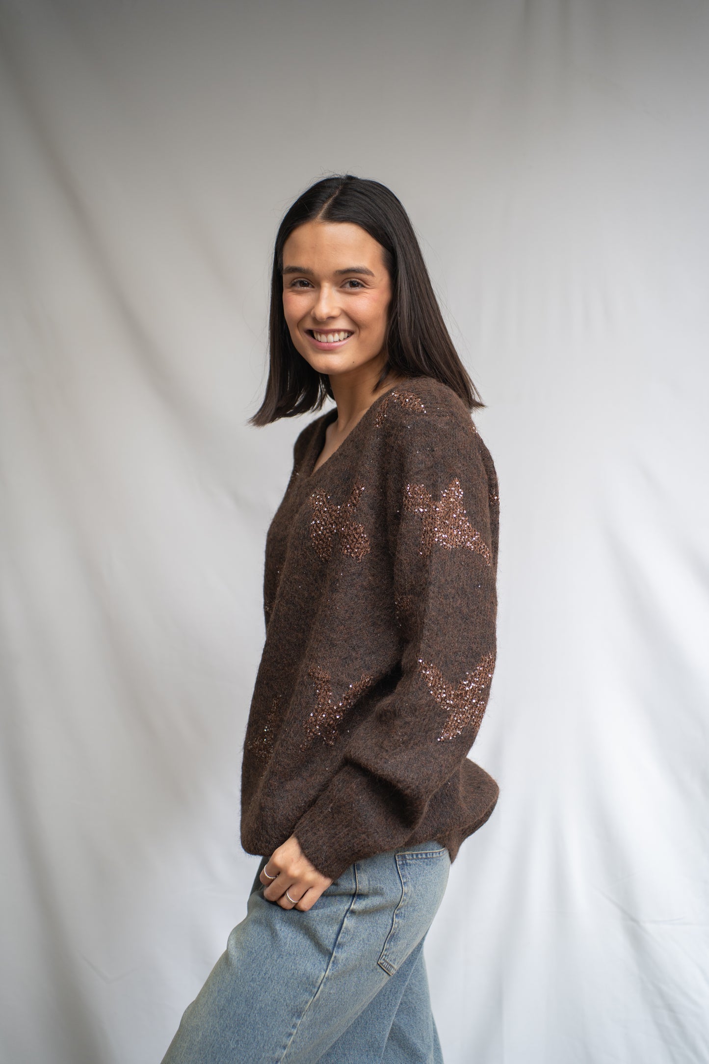 Sweater Niet Choco Aplicaciones