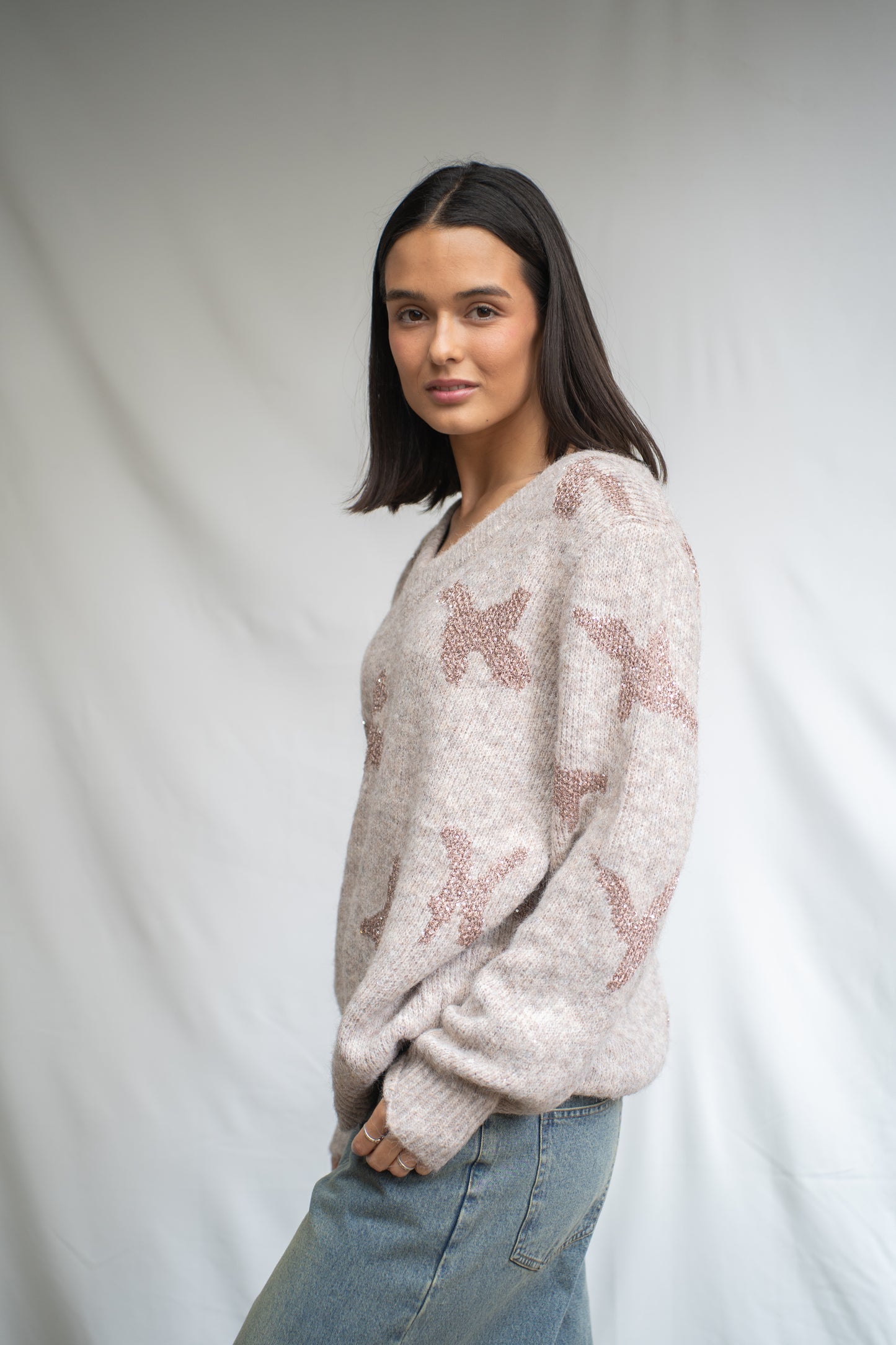 Sweater Niet Beige Aplicaciones