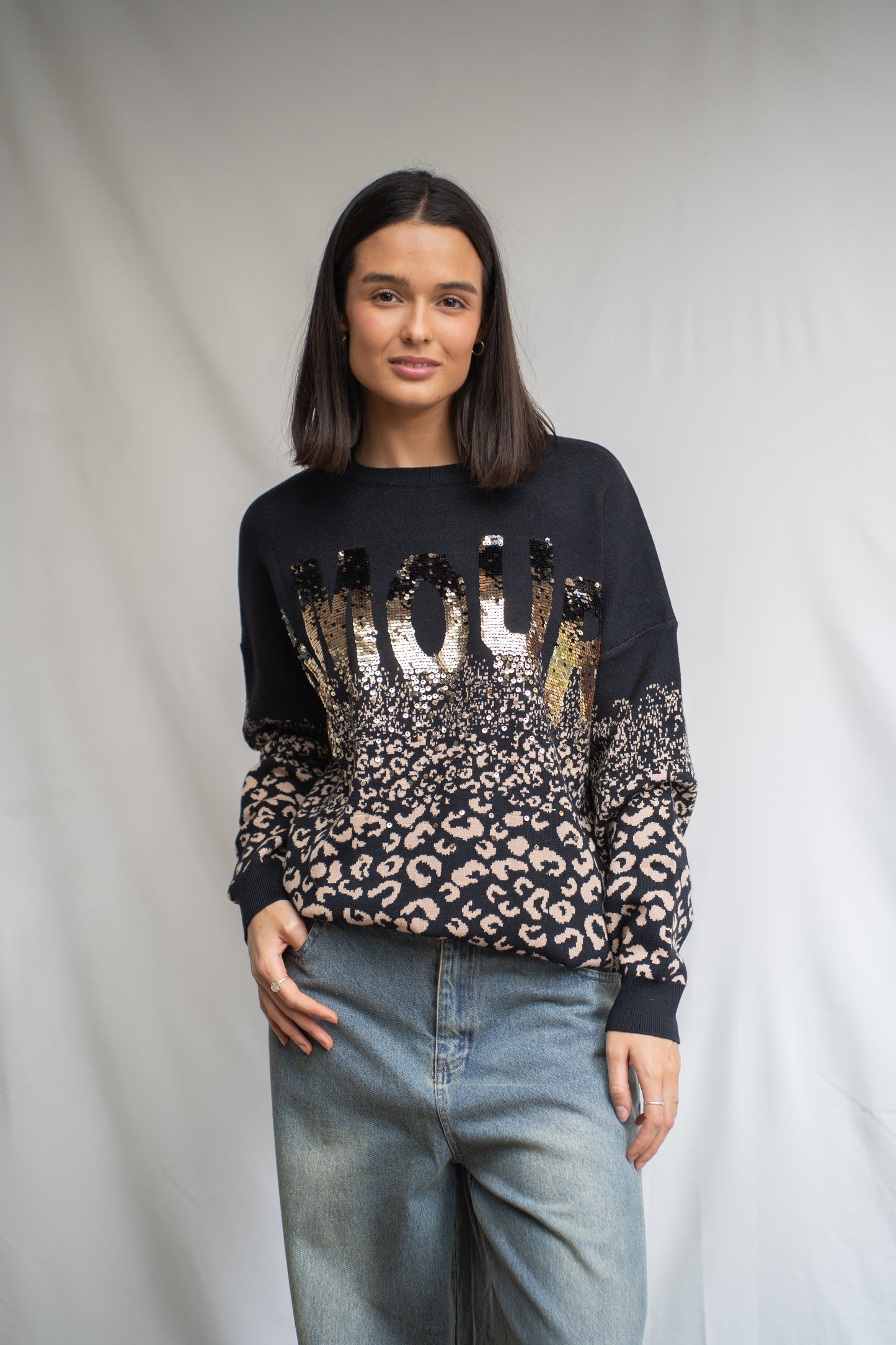 Sweater Amor Negro Lentejuelas