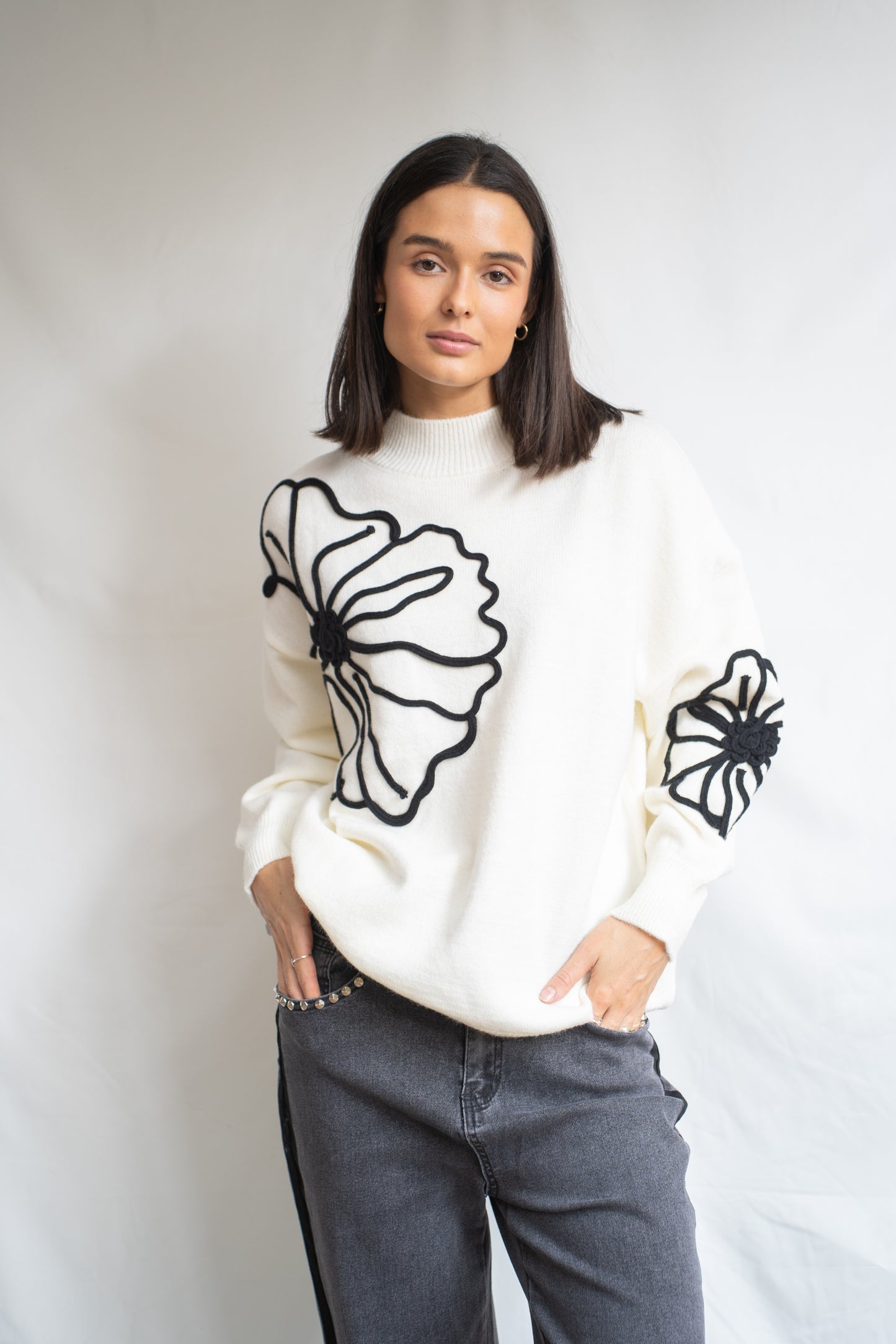 Sweater Pili Blanco Flores