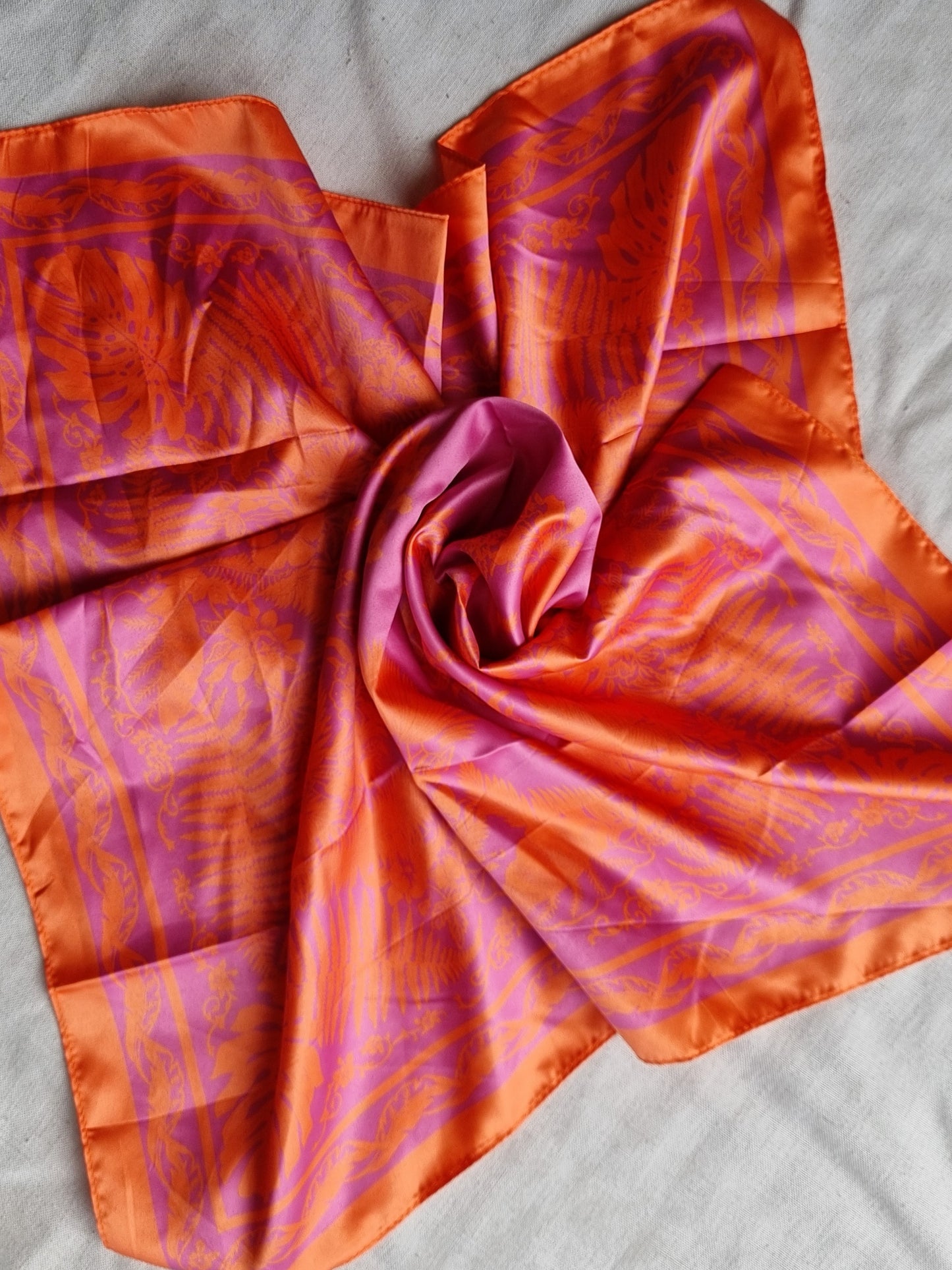 Pañuelo Ungre Rosa Estampado
