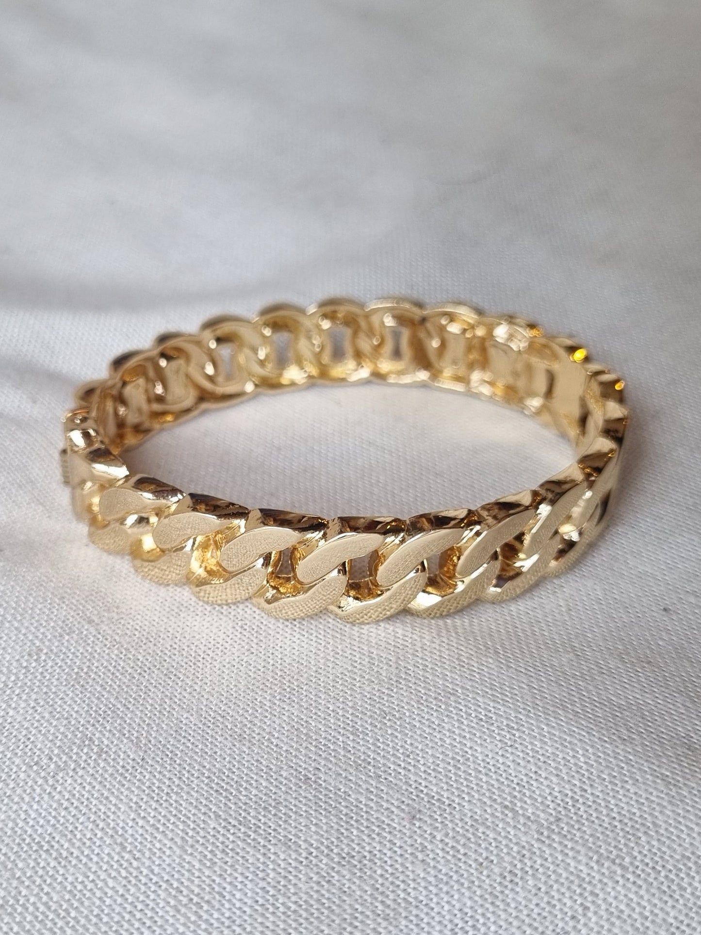 Brazalete Karo Dorado