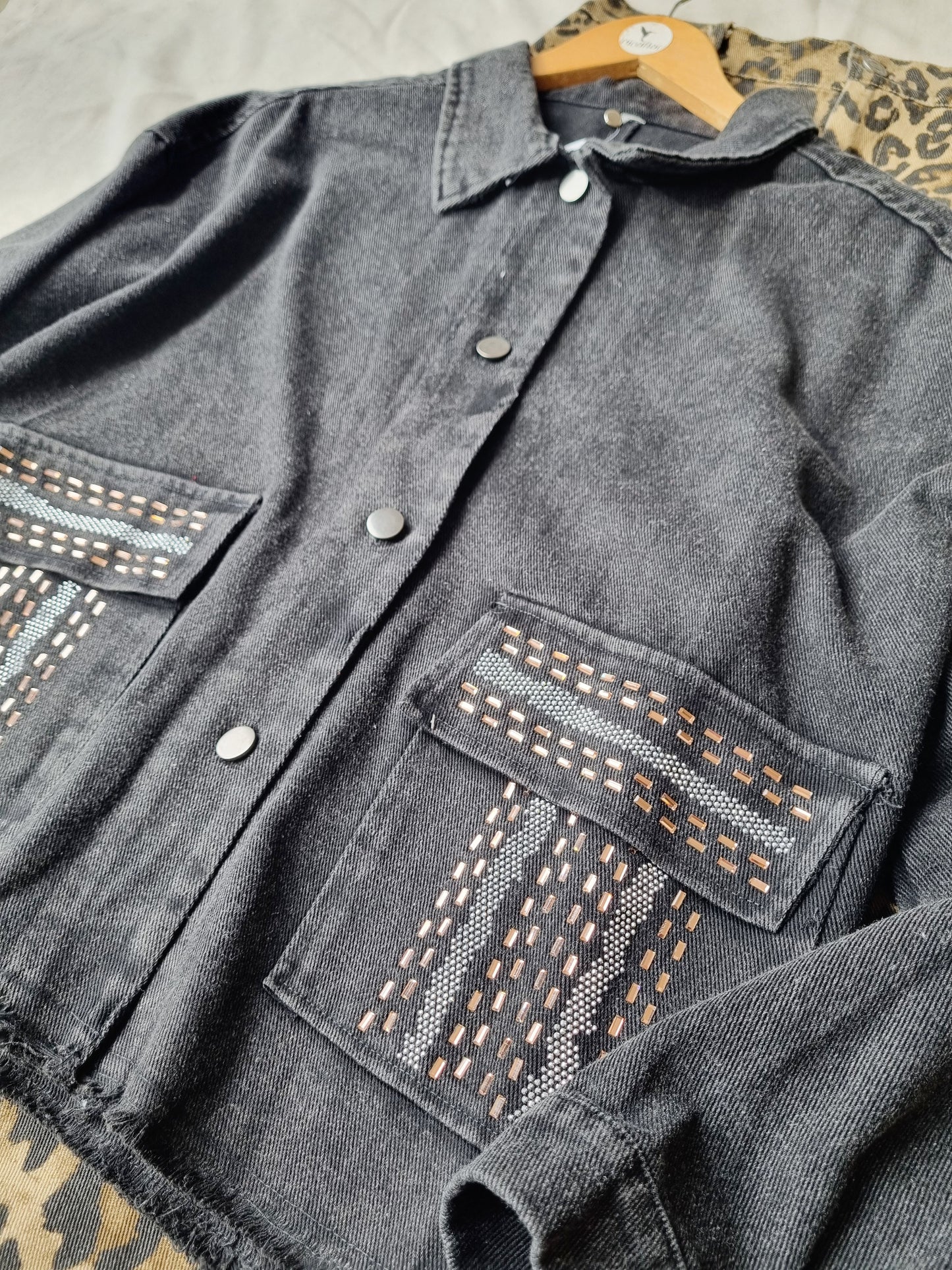 Chaqueta Chill Negra Brillos