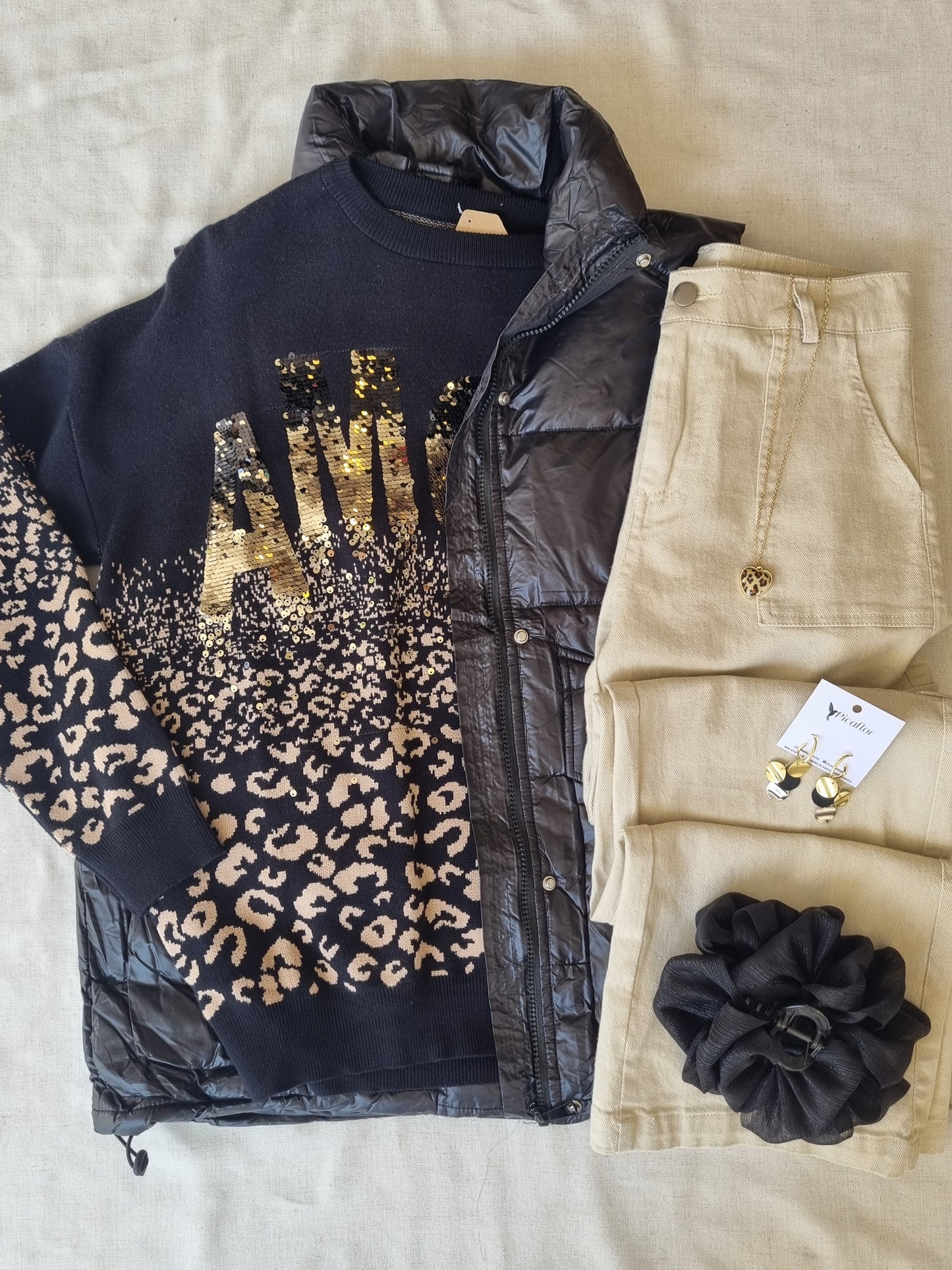 Sweater Amor Negro Lentejuelas