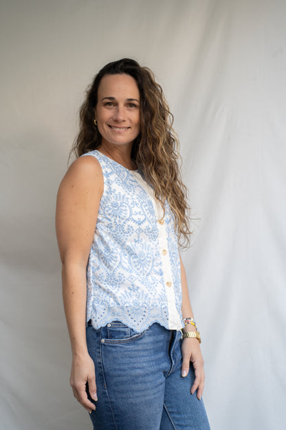 Blusa Pacha Celeste Bordada