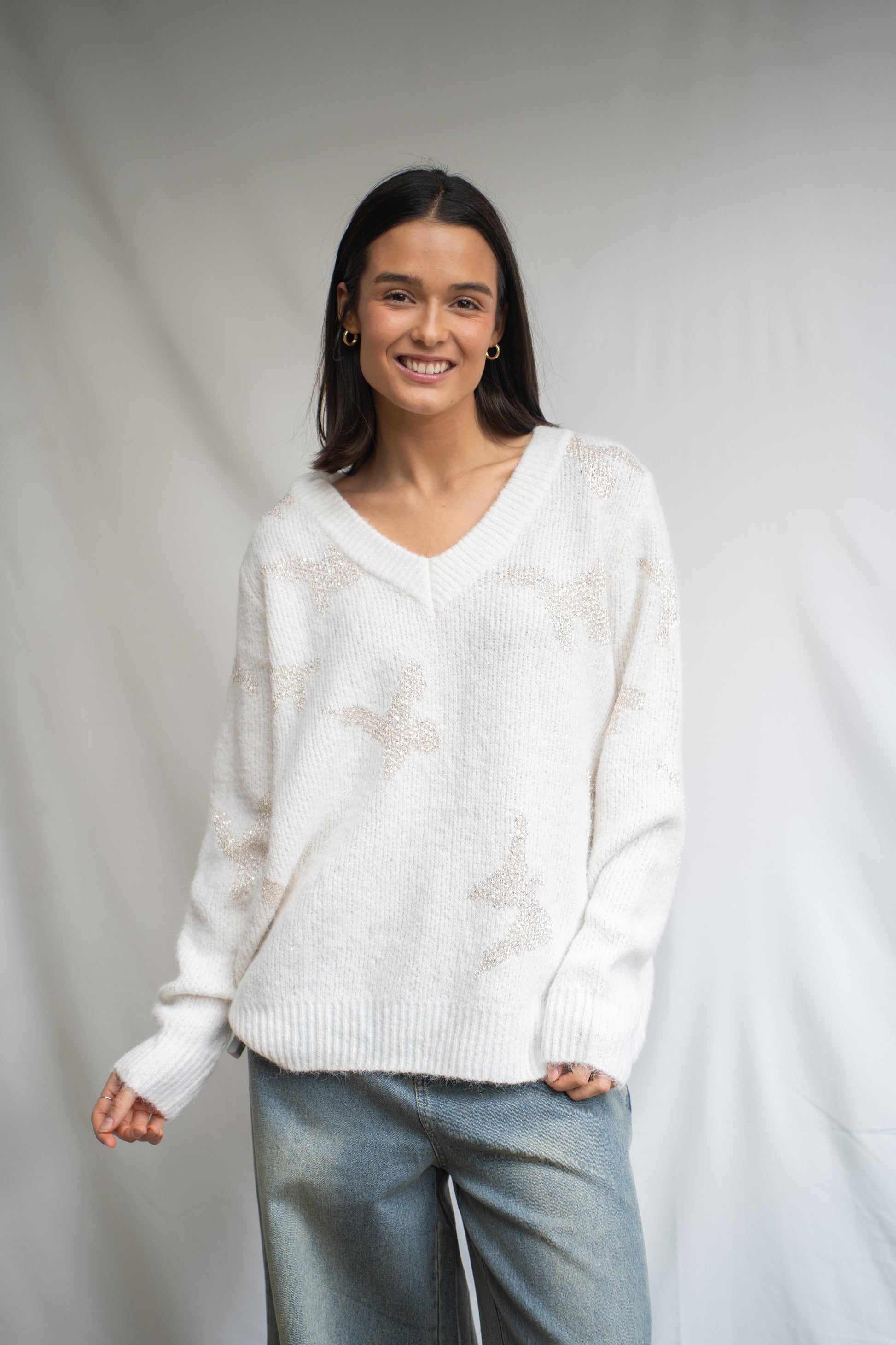 Sweater Niet Blanco Aplicaciones