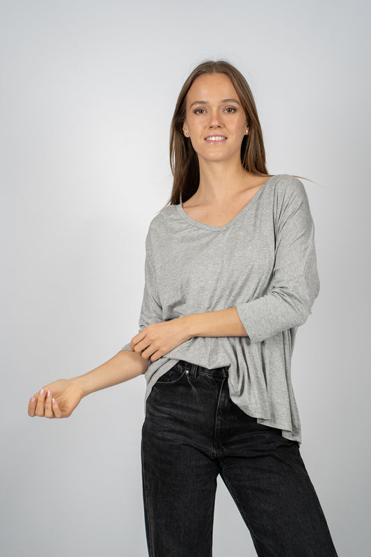 Polera Berry Gris Básica