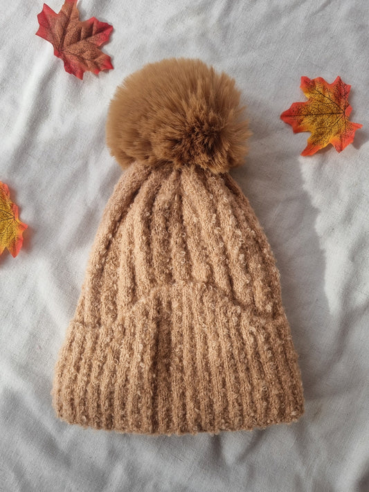 Gorro Asher Camel Pompon