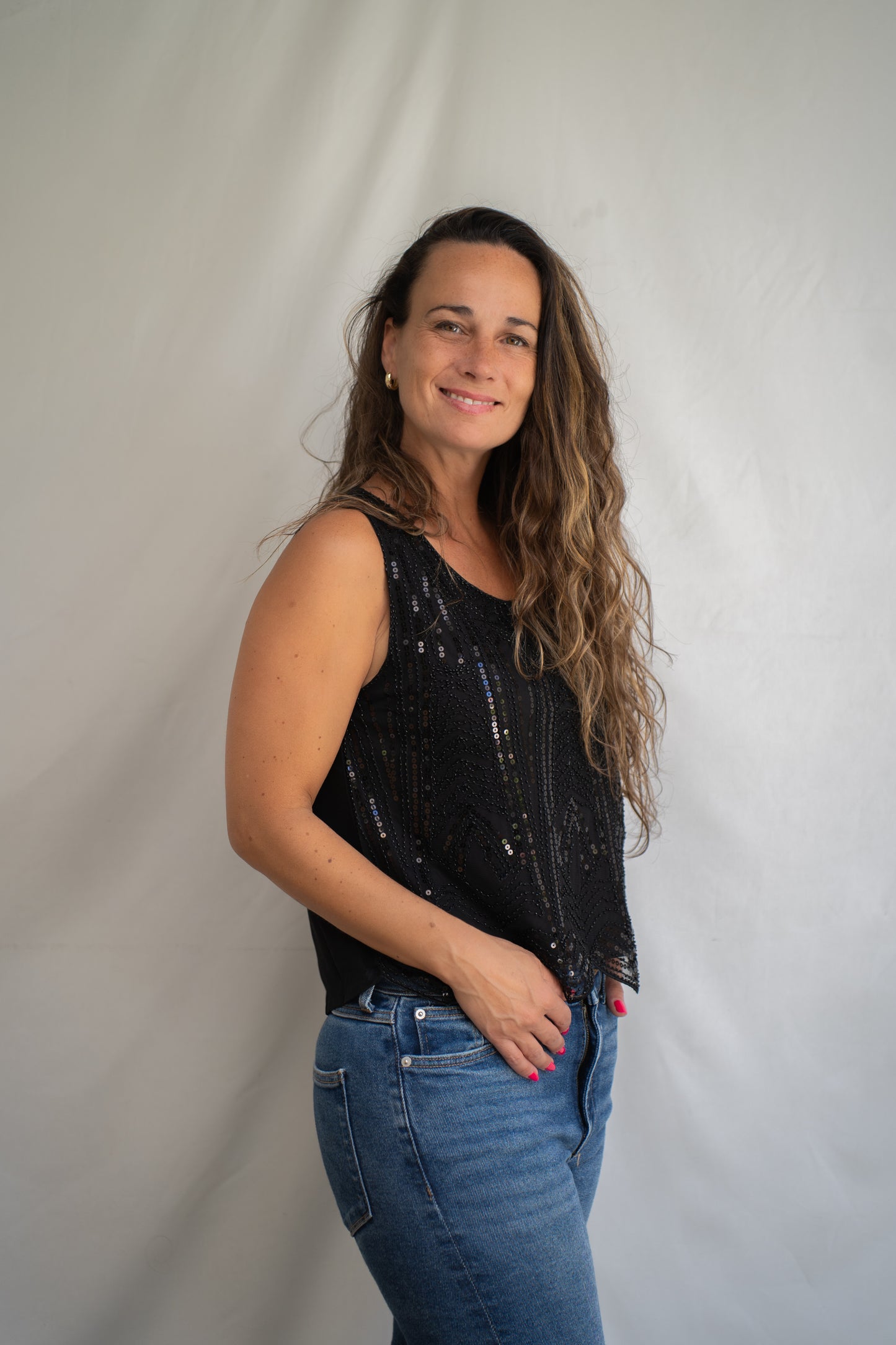 Polera Carra negra brillos