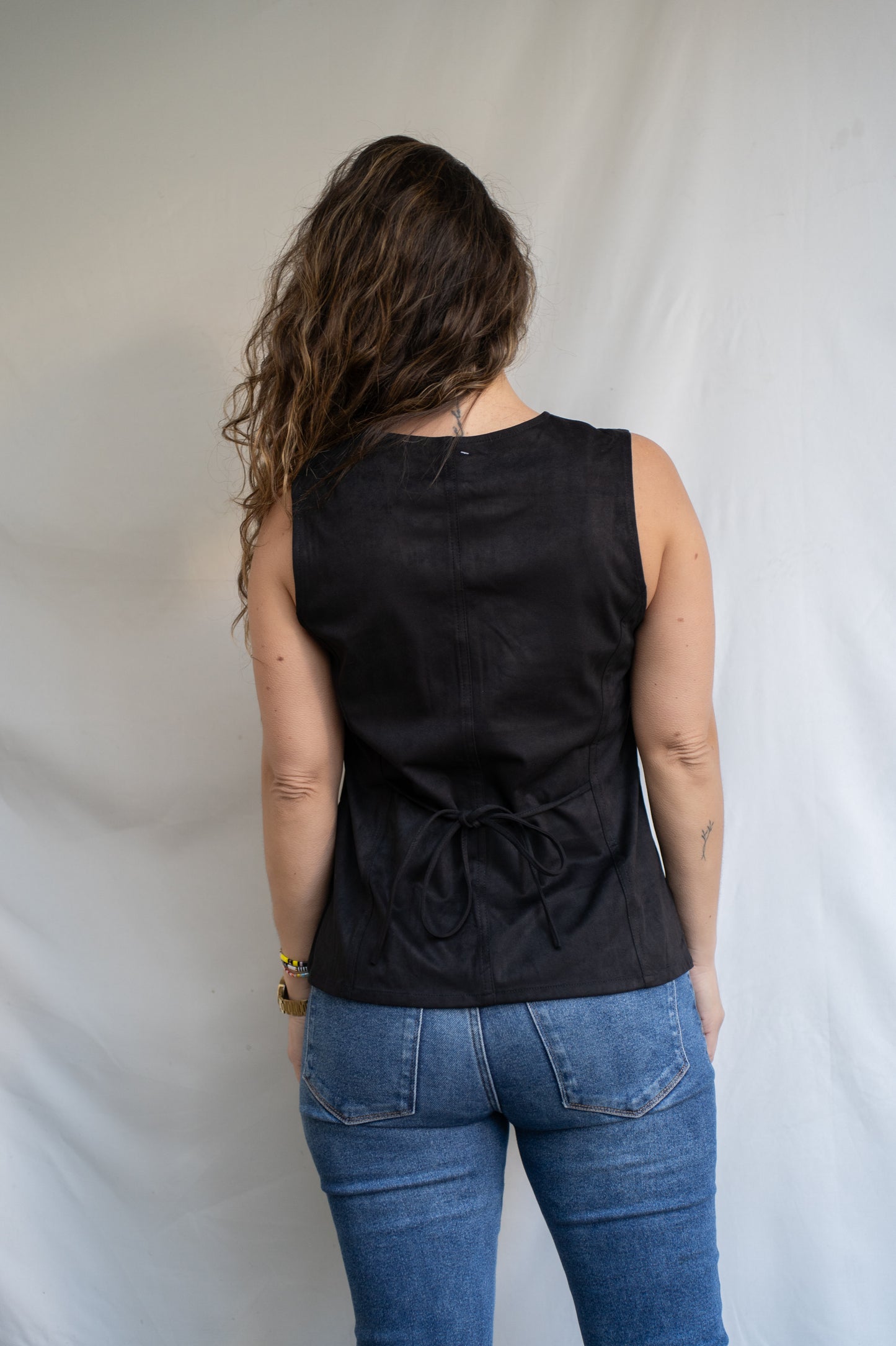 Polera Cayun Negro Ecogamuza