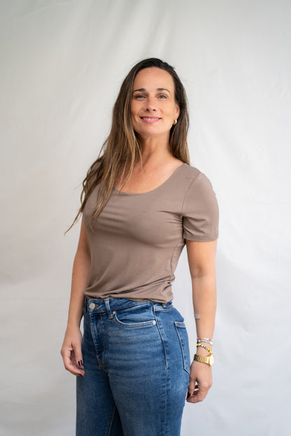 Polera Karin Café Básica