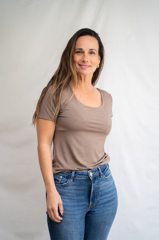 Polera Karin Café Básica