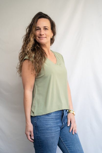 Polera Pervinca Verde Básica