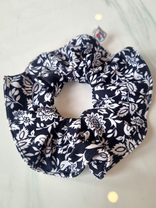 Scrunchie Ron Negro Estampado