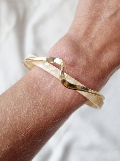 Brazalete Wave Dorado