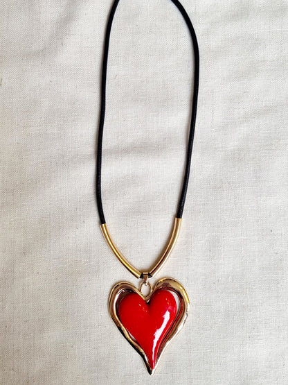 Collar Hati Rojo