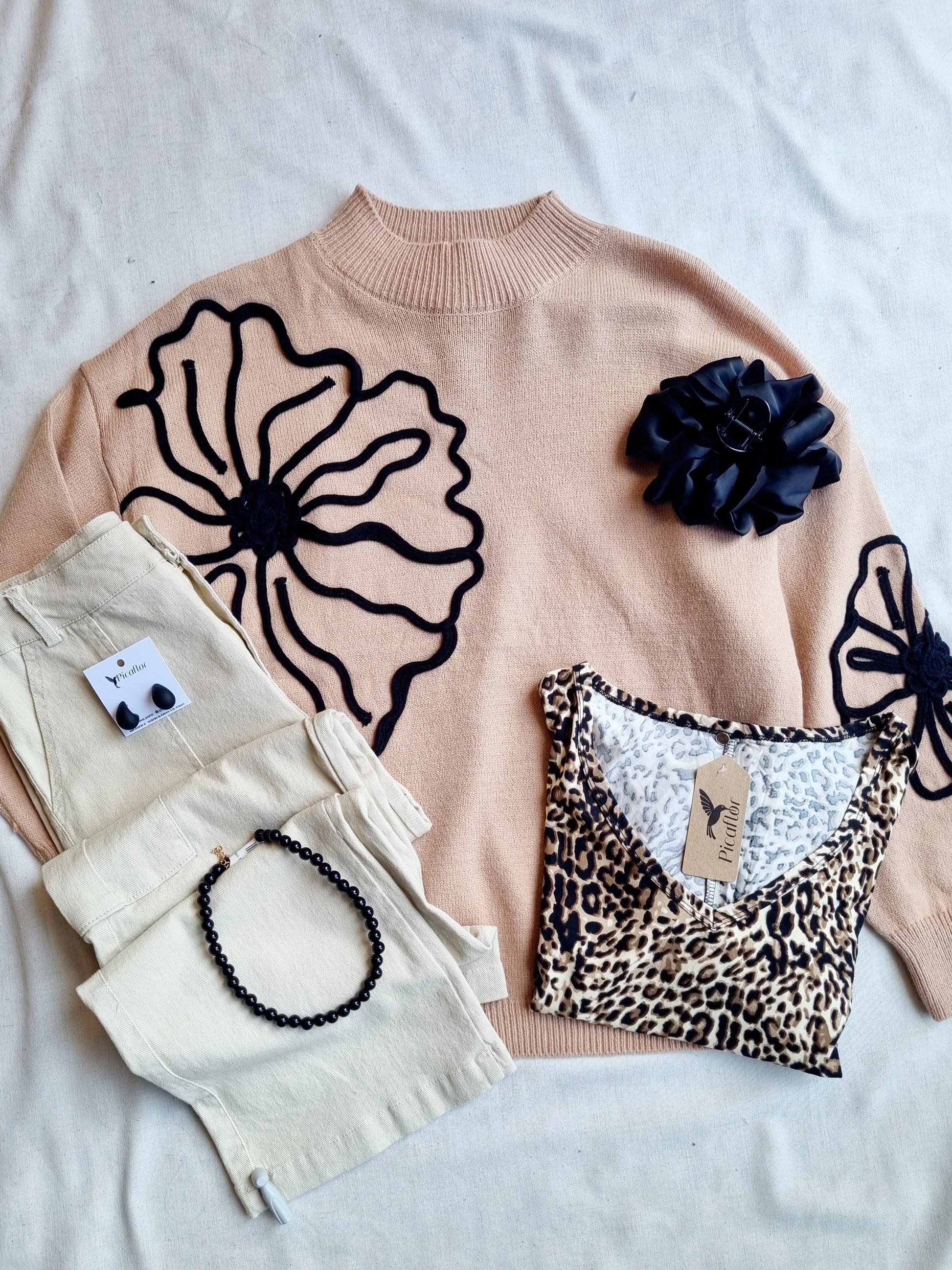 Sweater Pili Camel Flores