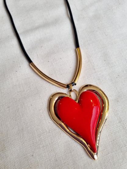 Collar Hati Rojo